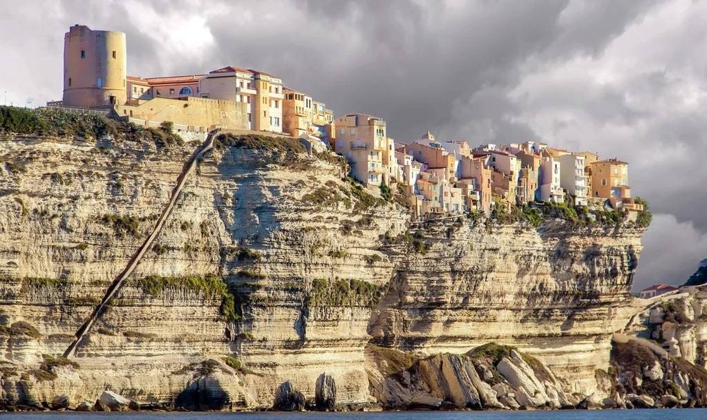 Comment s'installer en Corse ?